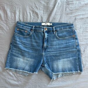 Vineyard Vines Light Blue Jean Shorts cut- off denim 31